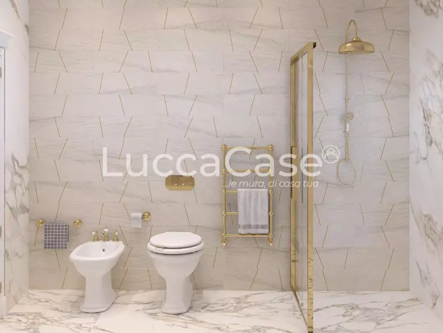 Immagine 14 di Appartamento in vendita  a Lucca