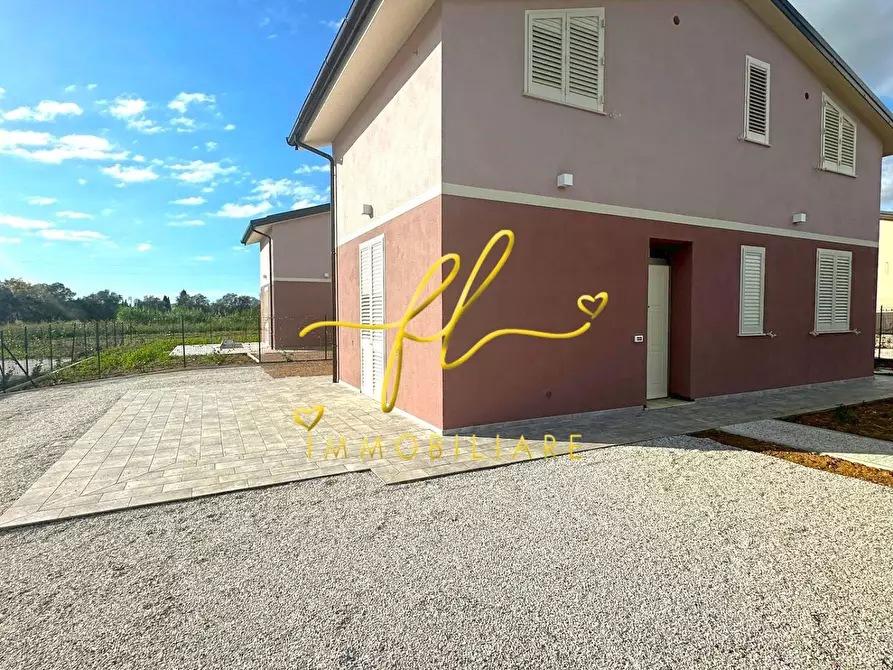 Immagine 10 di Villetta a schiera in vendita  a Cecina
