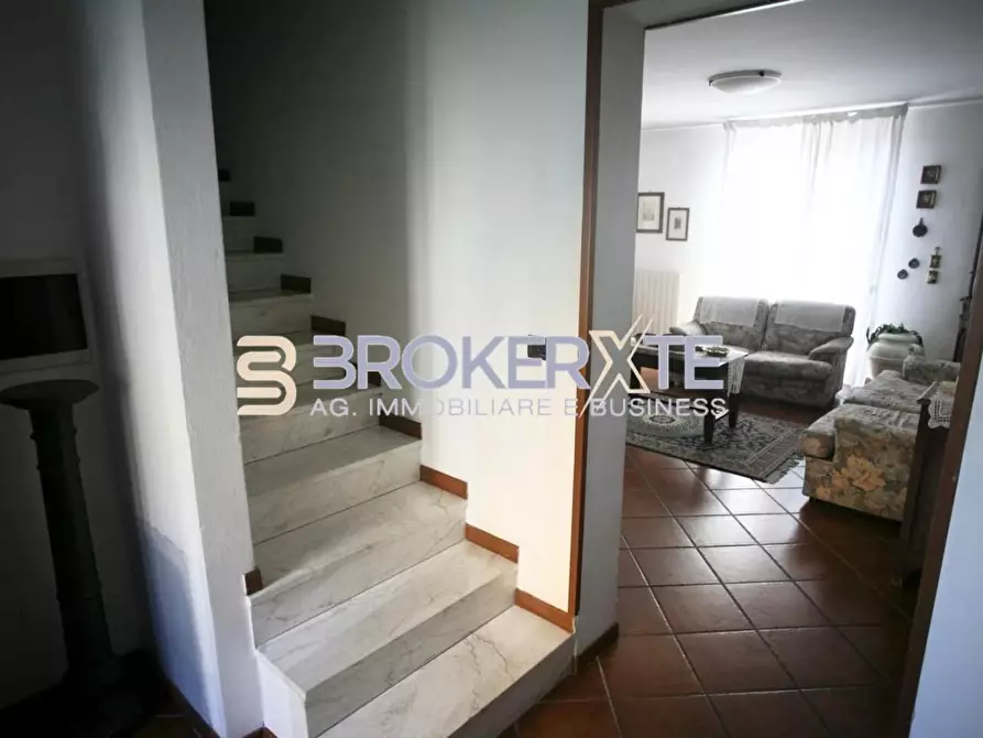 Immagine 12 di Casa semindipendente in vendita  a Carrara