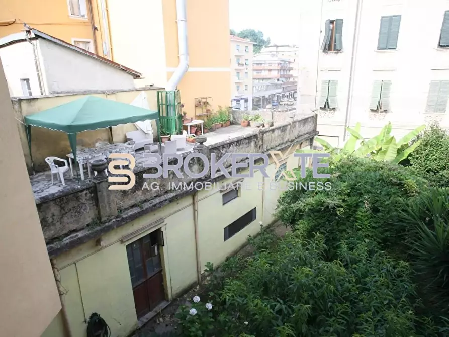 Immagine 13 di Casa semindipendente in vendita  a Carrara