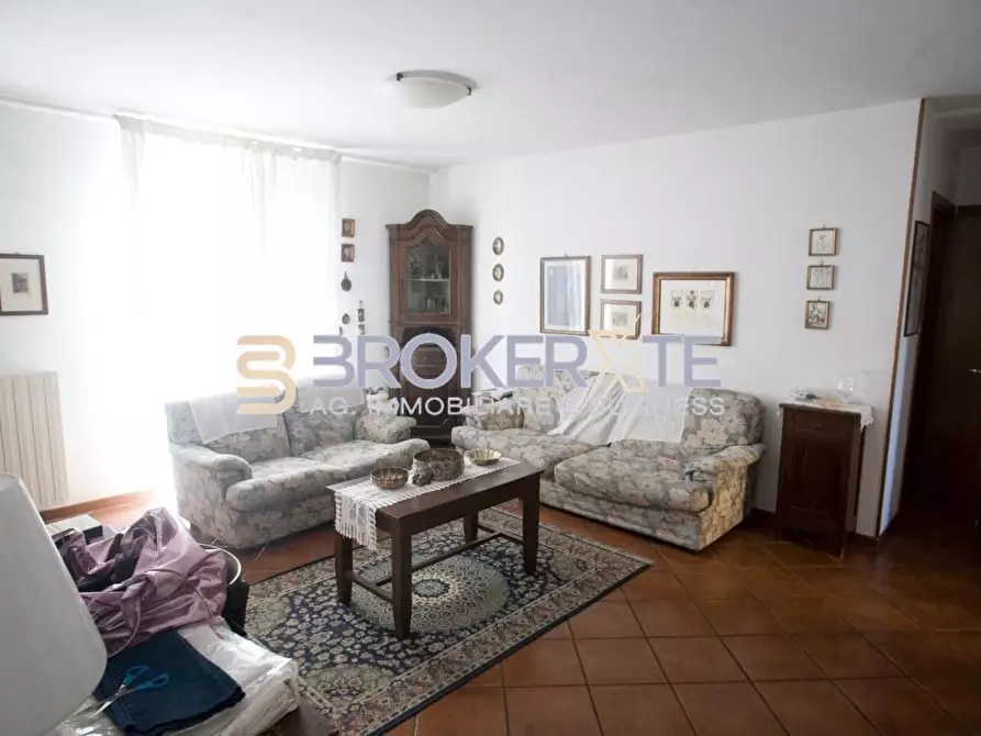 Immagine 11 di Casa semindipendente in vendita  a Carrara