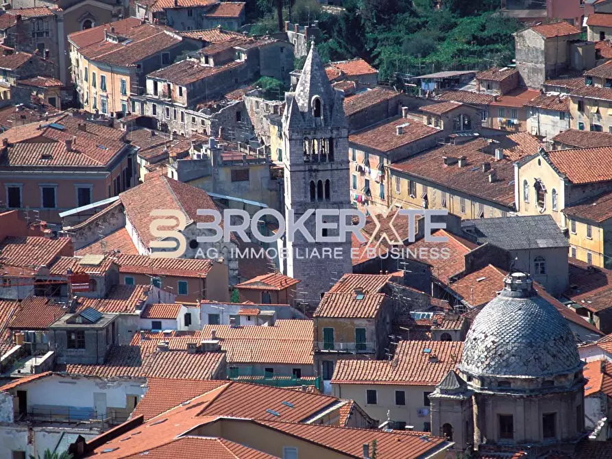 Immagine 19 di Casa semindipendente in vendita  a Carrara