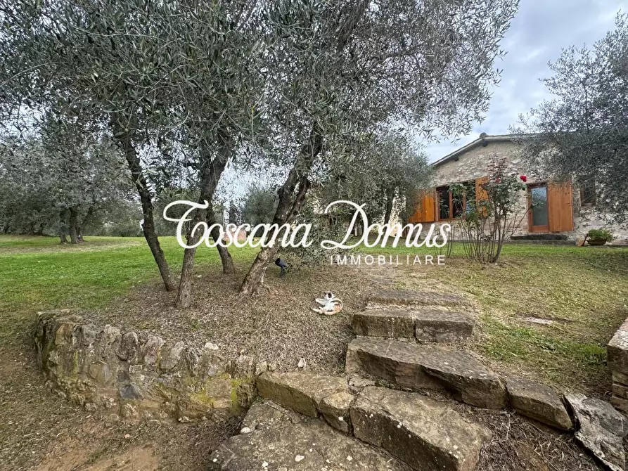 Immagine 25 di Casa indipendente in vendita  a Siena