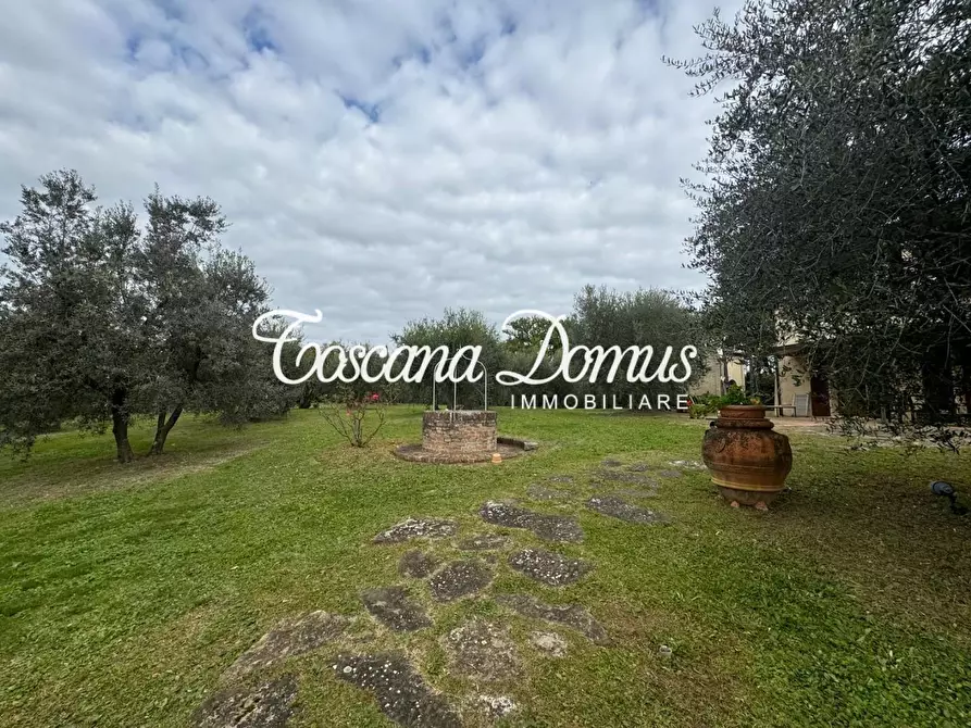 Immagine 12 di Casa indipendente in vendita  a Siena