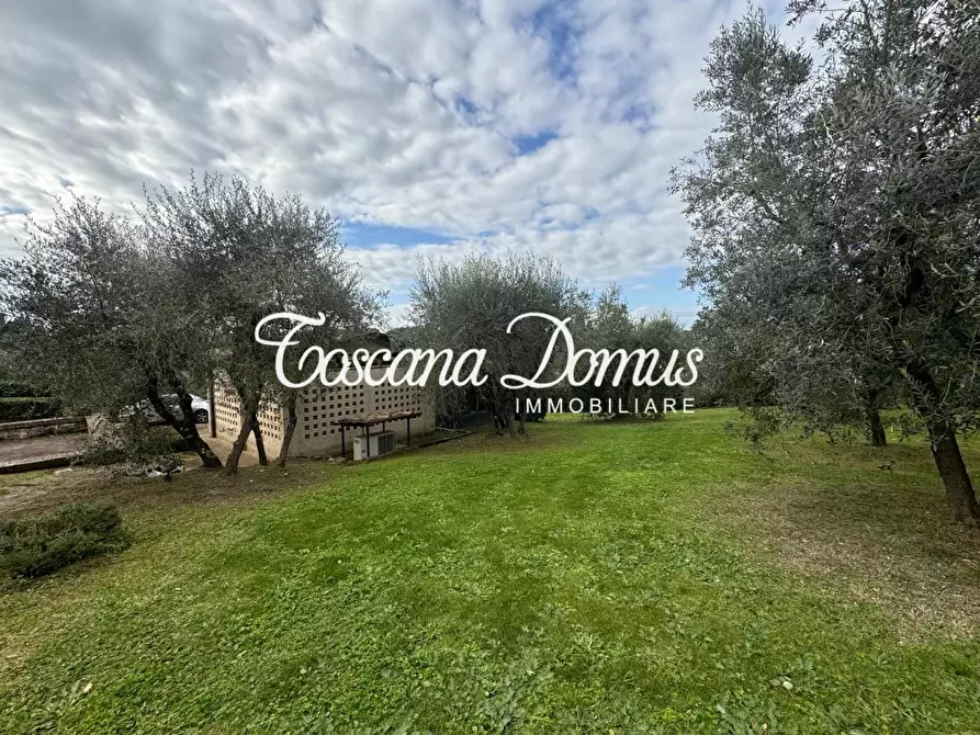 Immagine 15 di Casa indipendente in vendita  a Siena