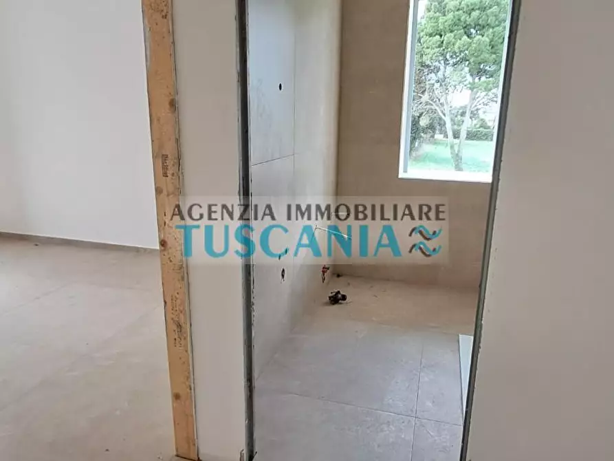 Immagine 26 di Appartamento in vendita  a Cecina