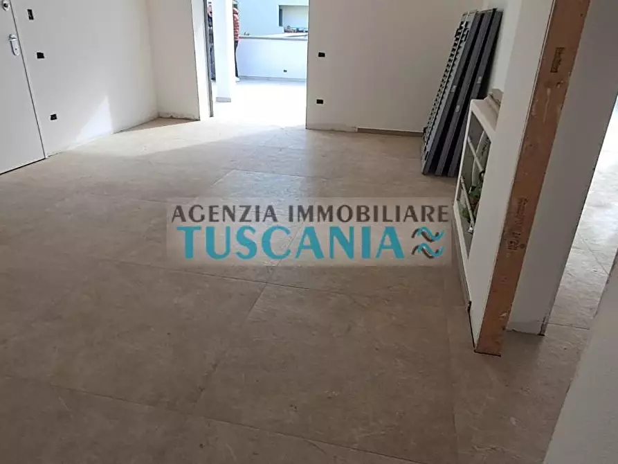 Immagine 21 di Appartamento in vendita  a Cecina