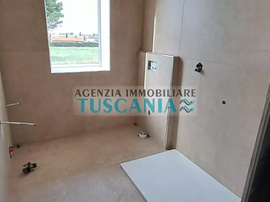 Immagine 27 di Appartamento in vendita  a Cecina