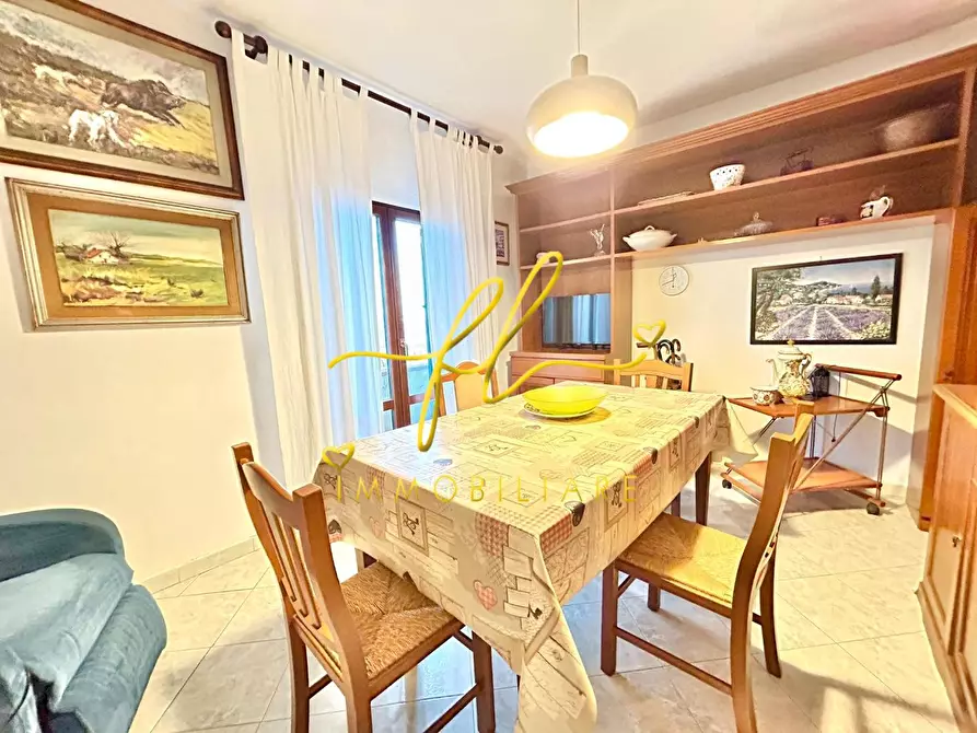 Immagine 2 di Appartamento in vendita  a Rio Marina