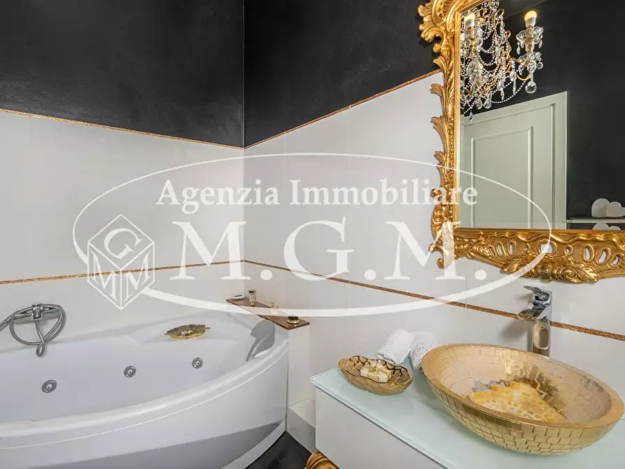 Immagine 47 di Casa bifamiliare in vendita  a Bientina