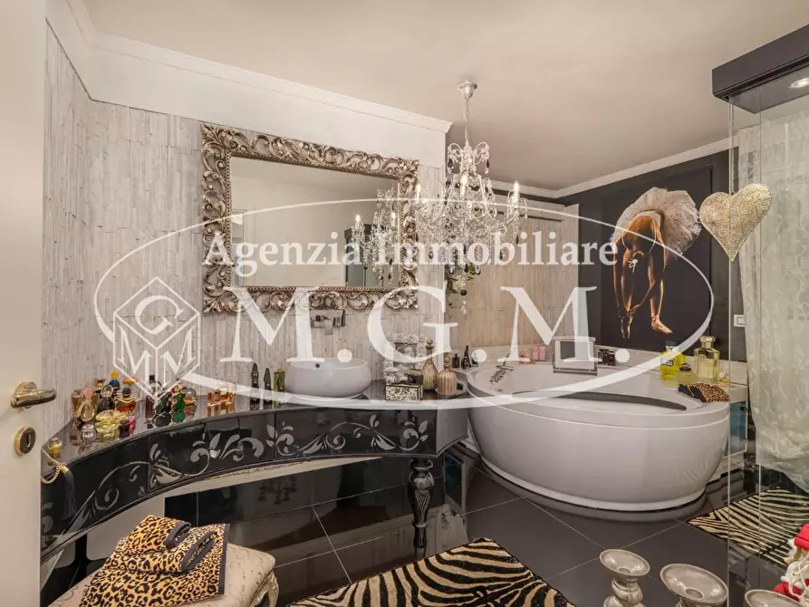 Immagine 27 di Casa bifamiliare in vendita  a Bientina