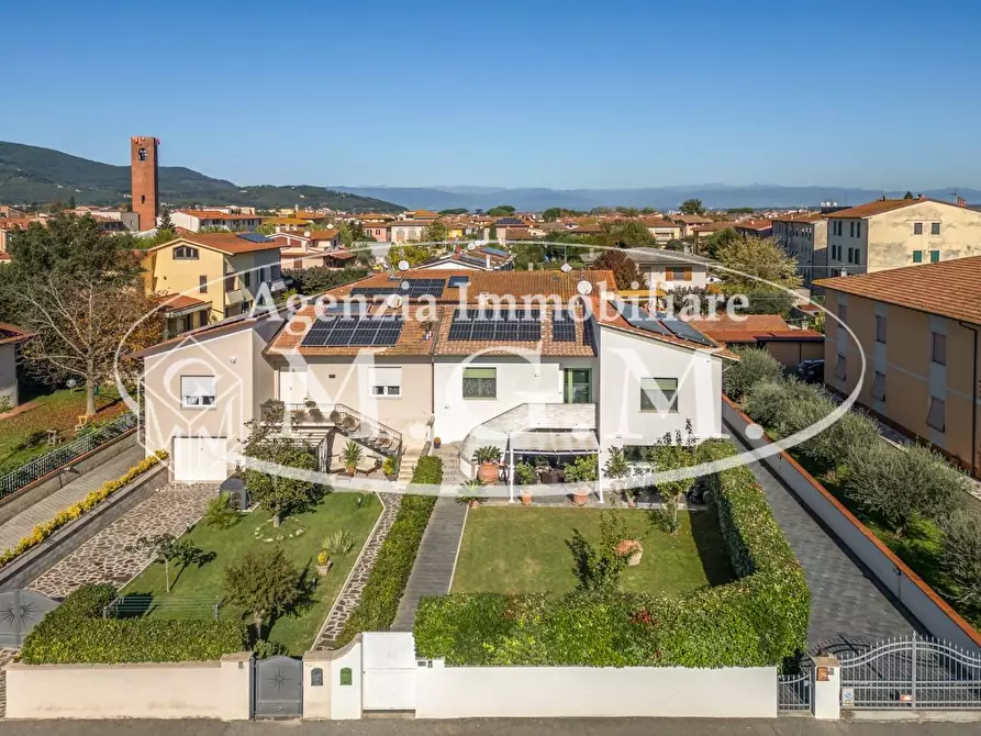 Immagine 51 di Casa bifamiliare in vendita  a Bientina