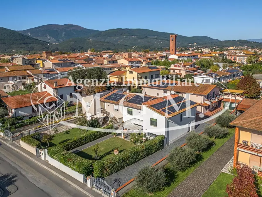 Immagine 52 di Casa bifamiliare in vendita  a Bientina