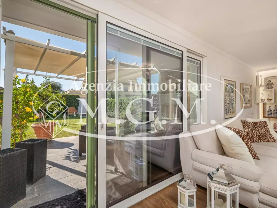 Immagine 10 di Casa bifamiliare in vendita  a Bientina