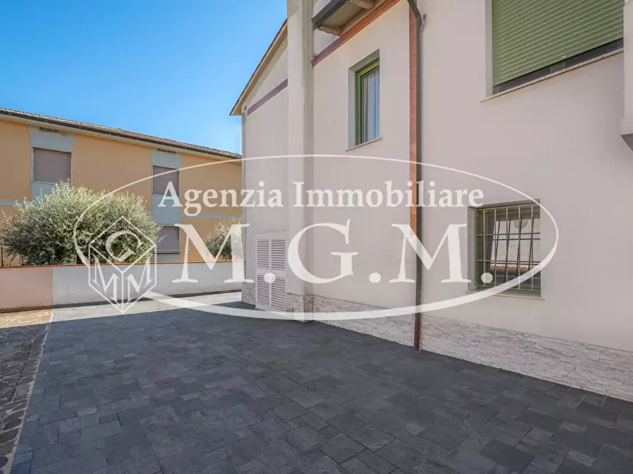 Immagine 58 di Casa bifamiliare in vendita  a Bientina