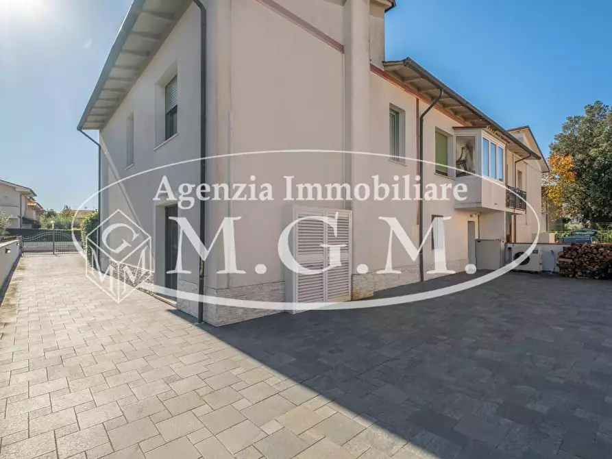 Immagine 59 di Casa bifamiliare in vendita  a Bientina