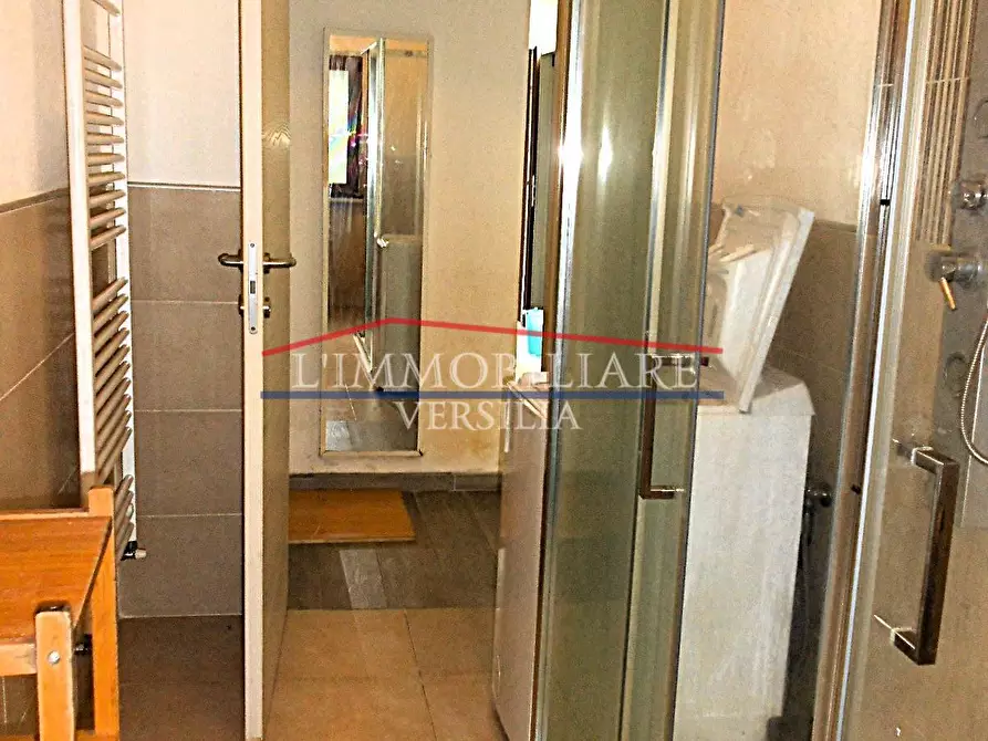 Immagine 26 di Porzione di casa in vendita  a Massa