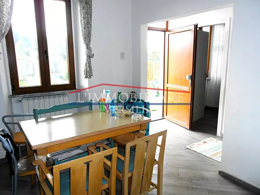 Immagine 12 di Porzione di casa in vendita  a Massa