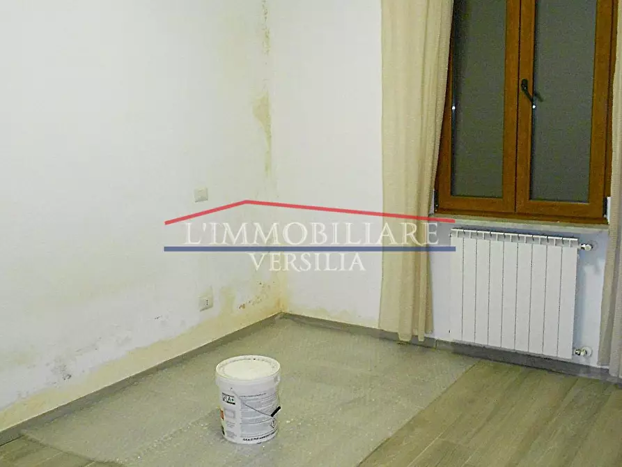 Immagine 30 di Porzione di casa in vendita  a Massa