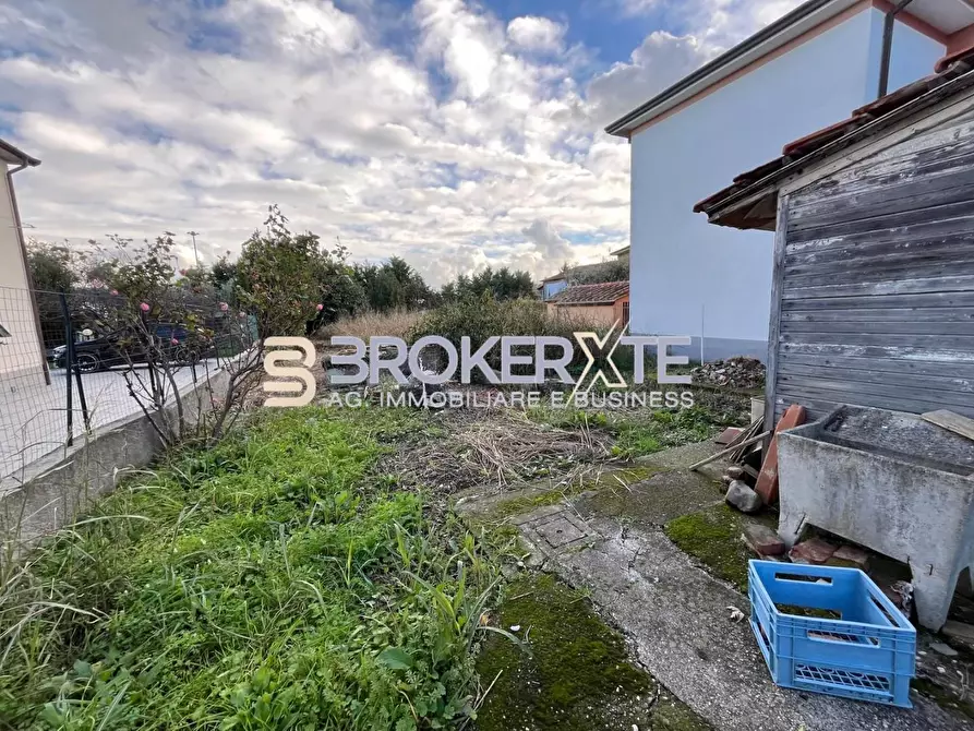 Immagine 2 di Terreno residenziale in vendita  a Sarzana