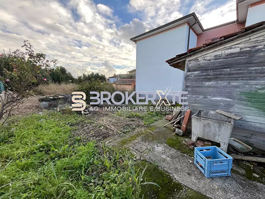 Immagine 3 di Terreno residenziale in vendita  a Sarzana