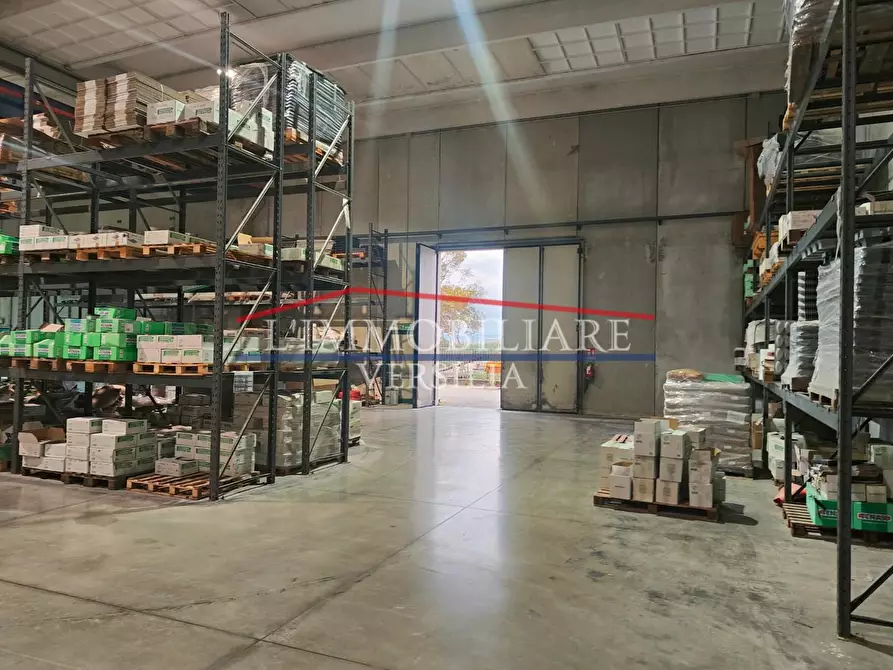 Immagine 12 di Capannone industriale in vendita  a Massa