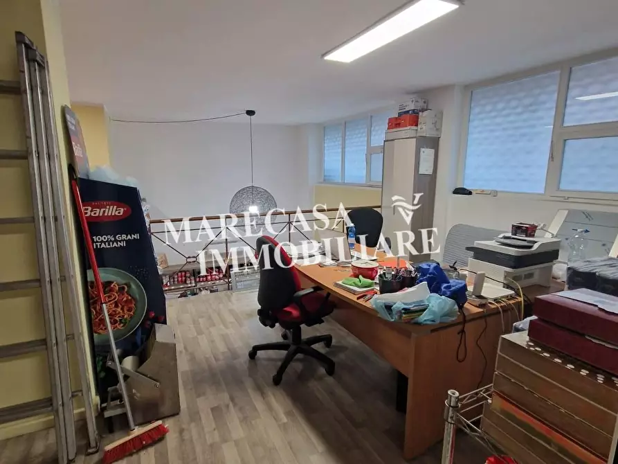 Immagine 4 di Alimentari in vendita  a Carrara