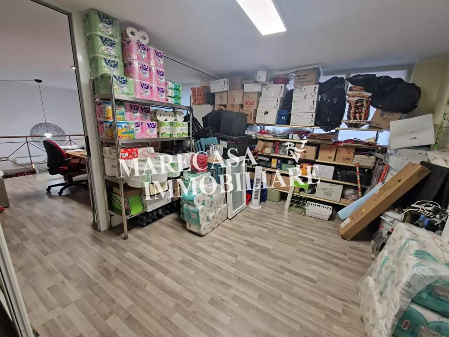 Immagine 5 di Alimentari in vendita  a Carrara