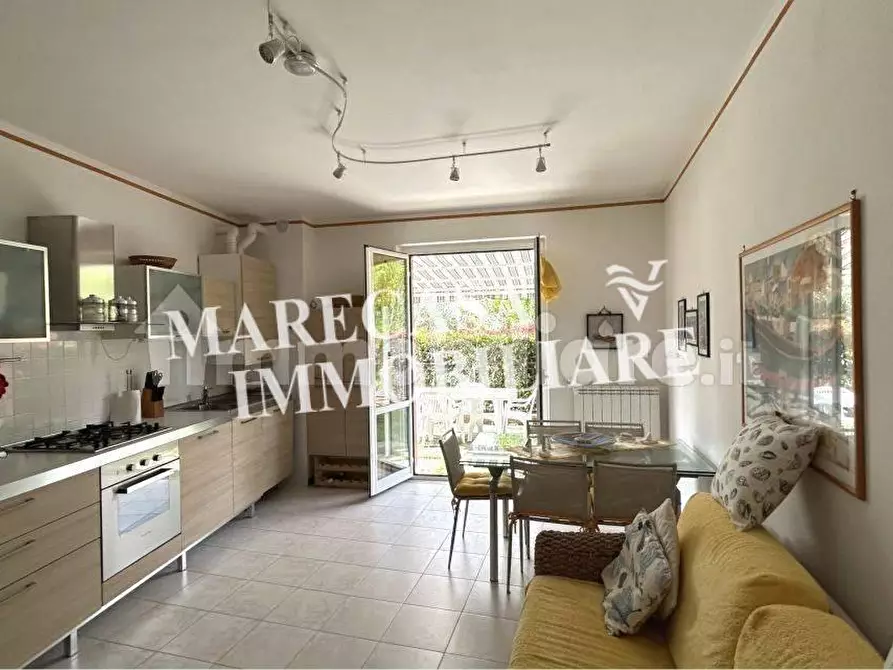 Immagine 18 di Appartamento in vendita  a Ameglia