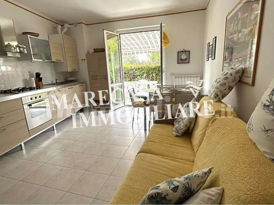 Immagine 19 di Appartamento in vendita  a Ameglia