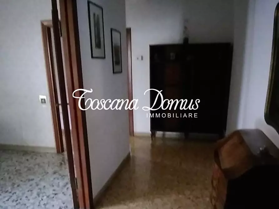 Immagine 6 di Appartamento in vendita  a Siena