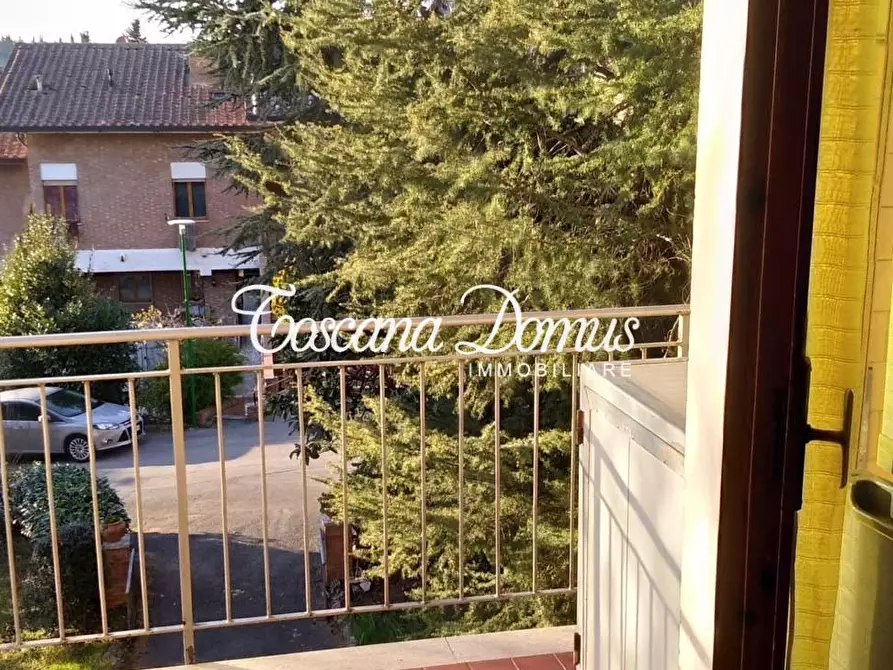 Immagine 9 di Appartamento in vendita  a Siena