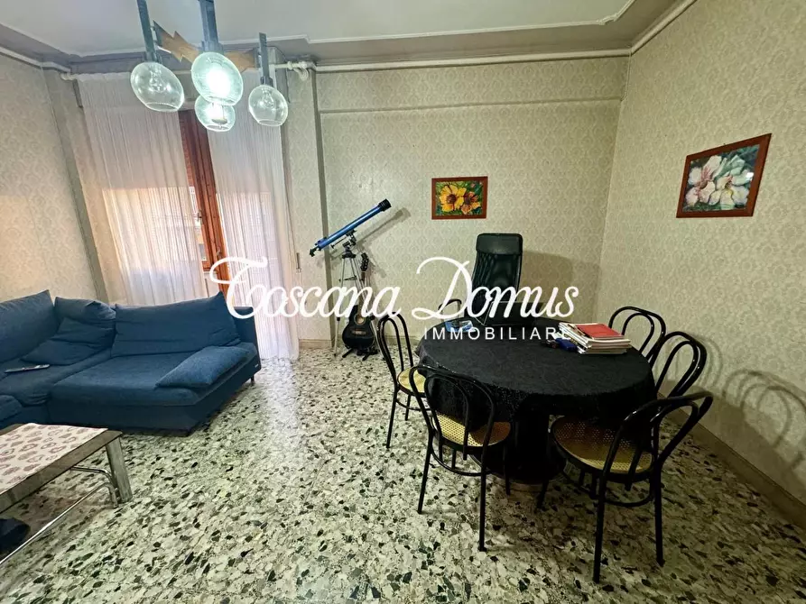 Immagine 2 di Appartamento in vendita  a Siena