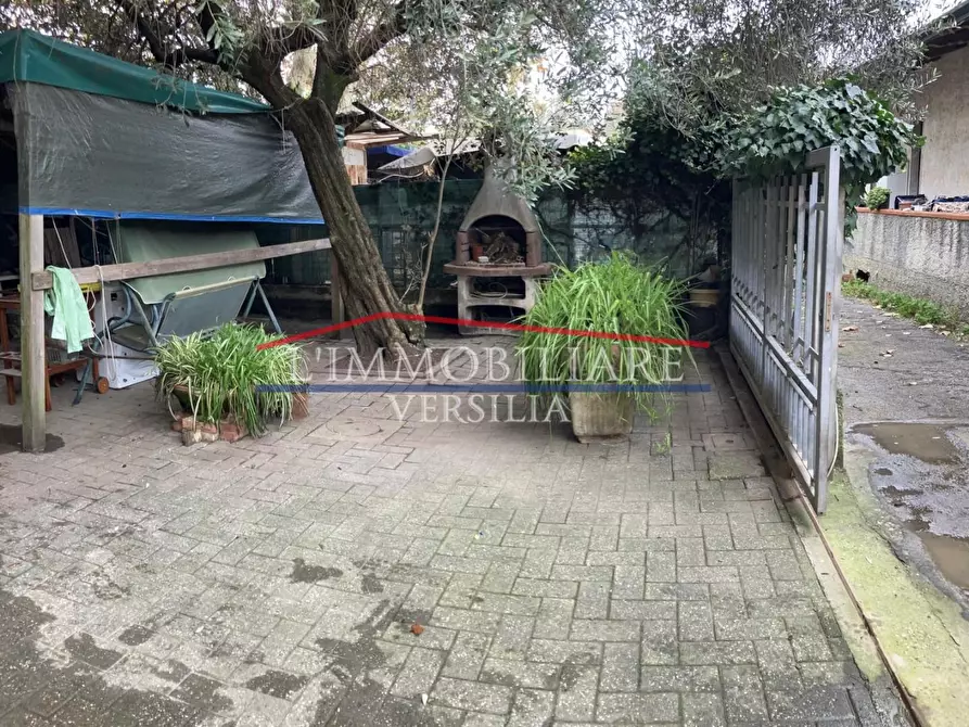 Immagine 13 di Appartamento in vendita  a Massa