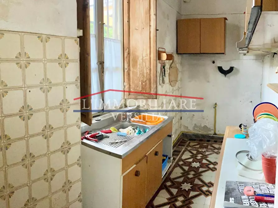 Immagine 6 di Appartamento in vendita  a Massa