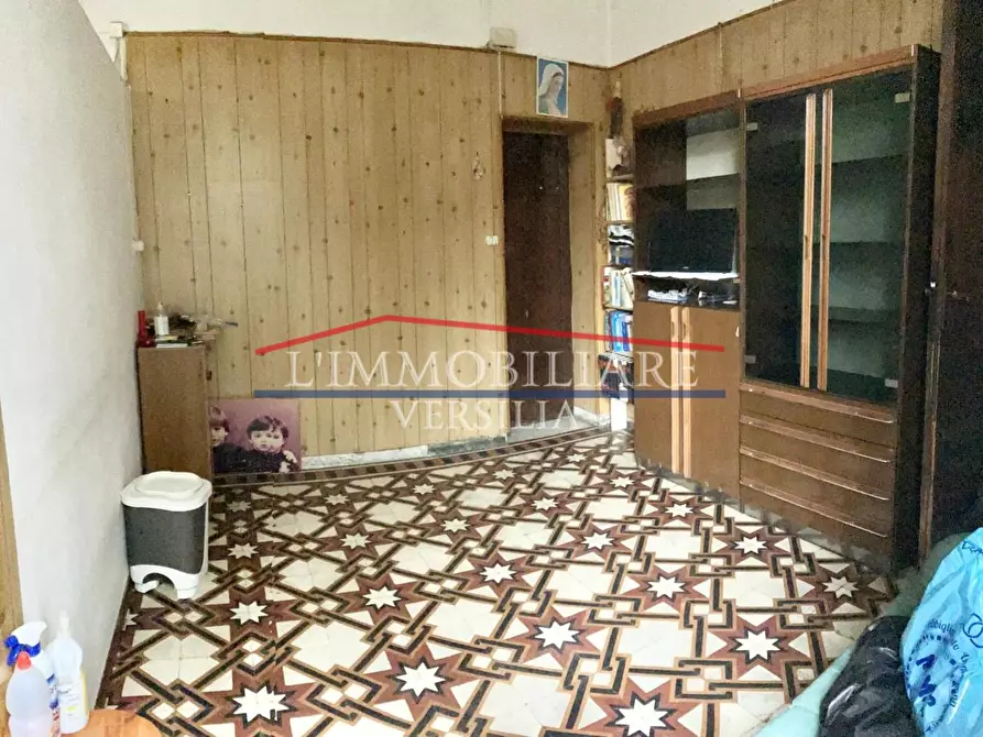 Immagine 3 di Appartamento in vendita  a Massa