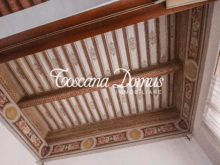 Immagine 10 di Porzione di casa in vendita  a Siena