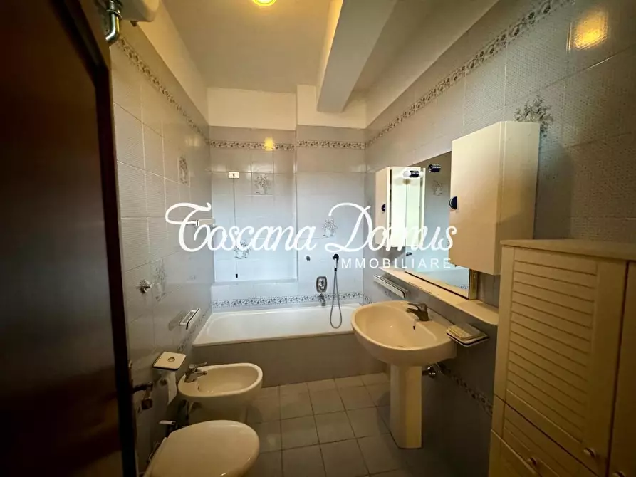 Immagine 42 di Porzione di casa in vendita  a Siena