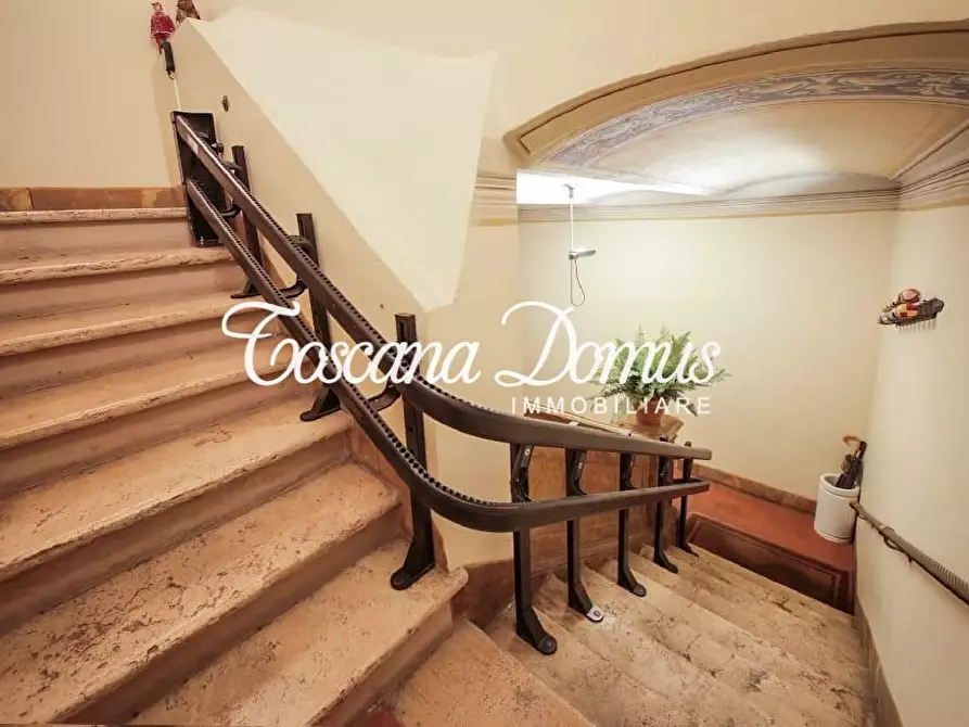 Immagine 13 di Porzione di casa in vendita  a Siena