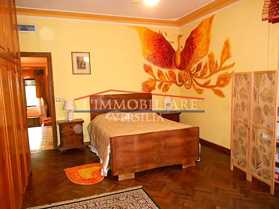 Immagine 56 di Villa in vendita  a Carrara
