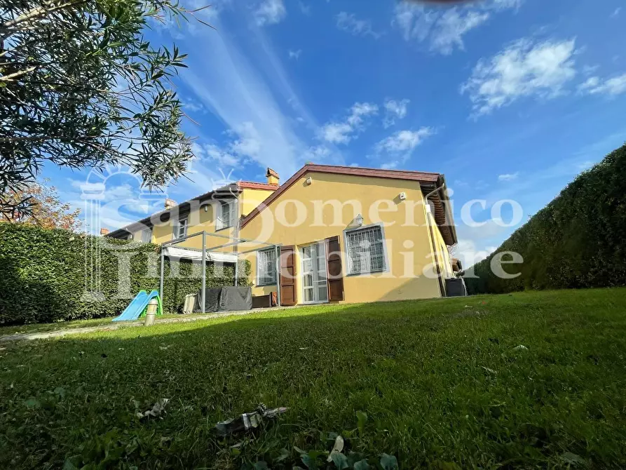 Immagine 40 di Villetta a schiera in vendita  a San Giuliano Terme