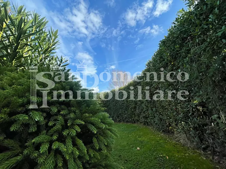 Immagine 53 di Villetta a schiera in vendita  a San Giuliano Terme