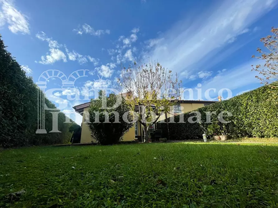 Immagine 41 di Villetta a schiera in vendita  a San Giuliano Terme