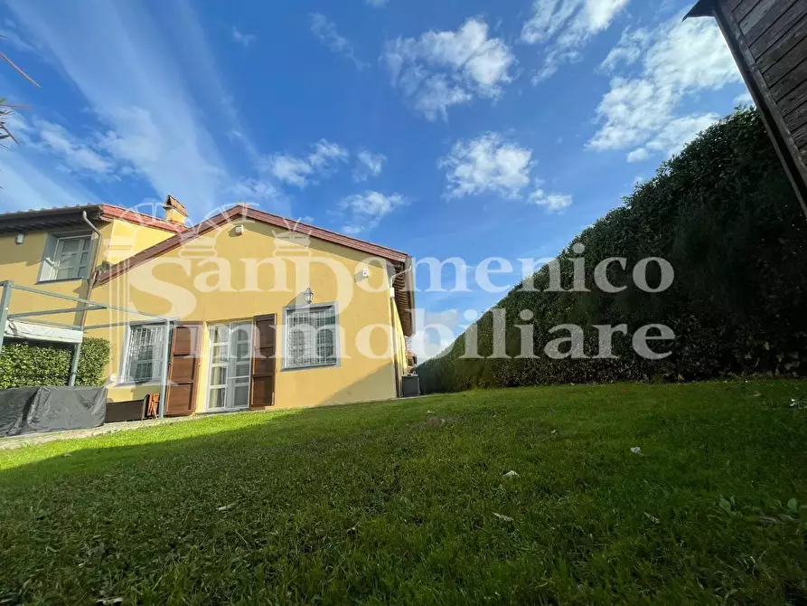 Immagine 39 di Villetta a schiera in vendita  a San Giuliano Terme