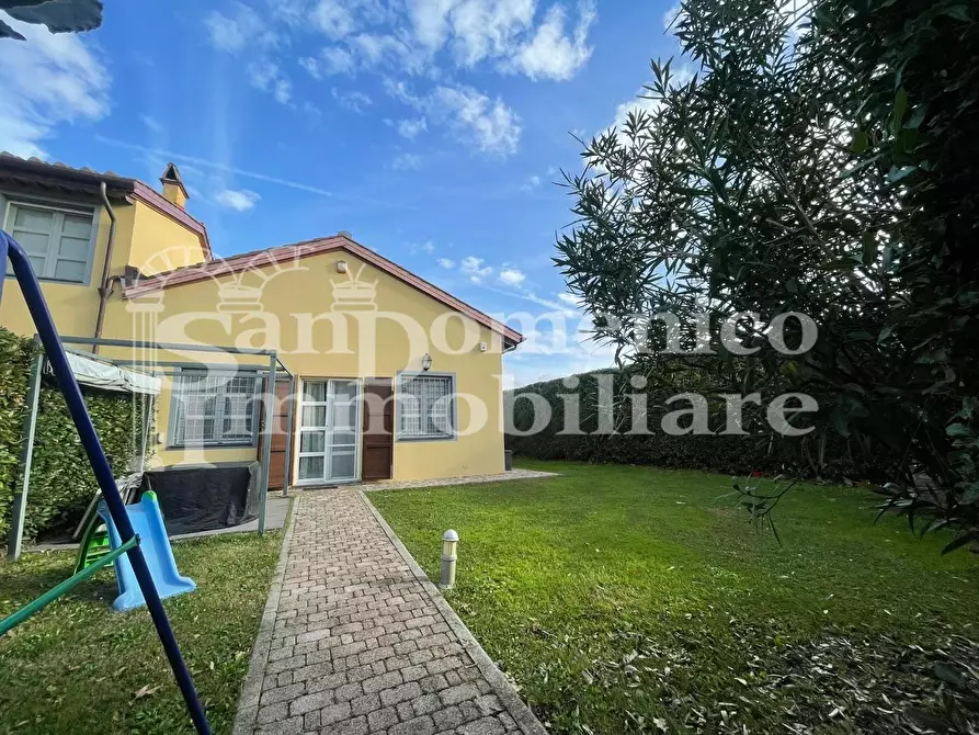 Immagine 46 di Villetta a schiera in vendita  a San Giuliano Terme