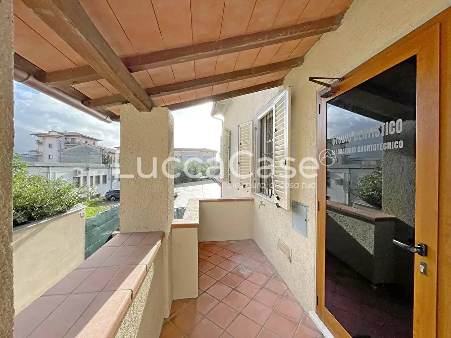 Immagine 15 di Appartamento in vendita  a Seravezza