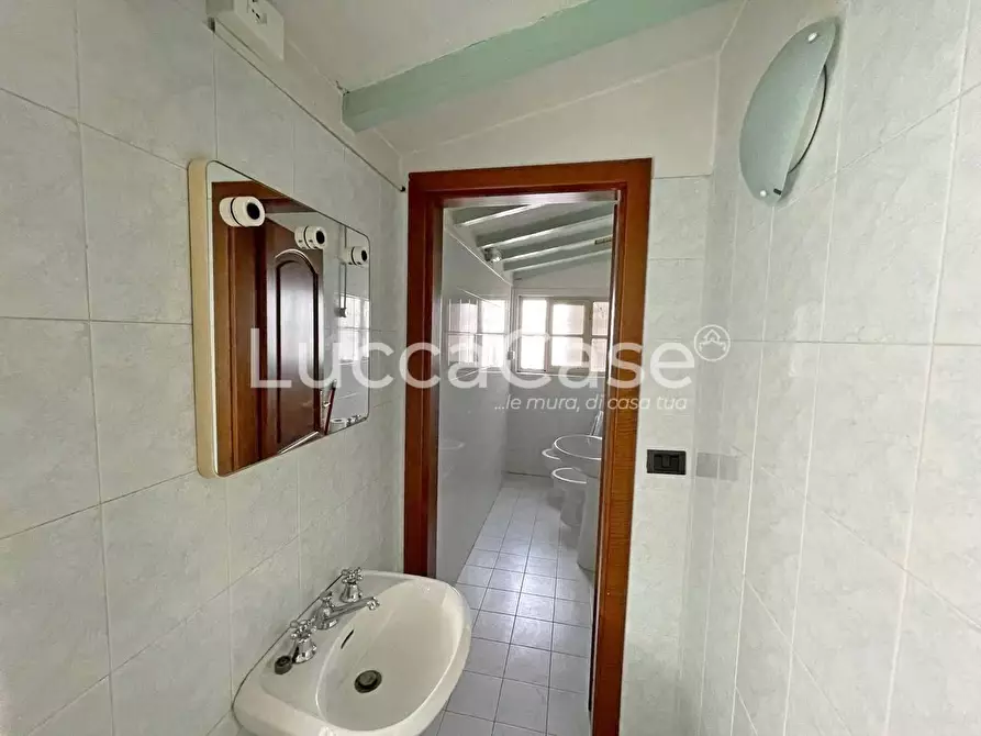 Immagine 48 di Appartamento in vendita  a Seravezza