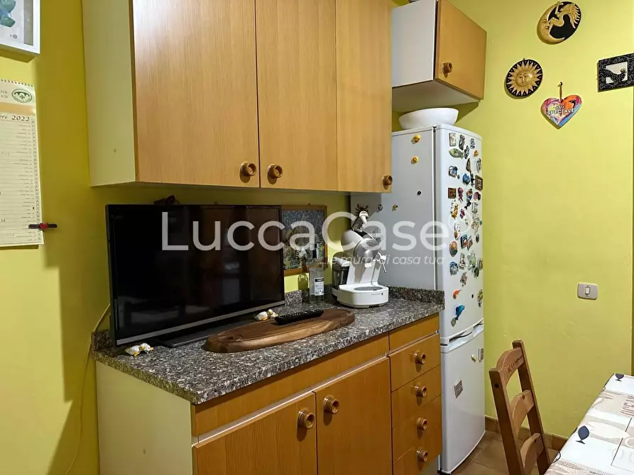 Immagine 5 di Appartamento in vendita  a Lucca