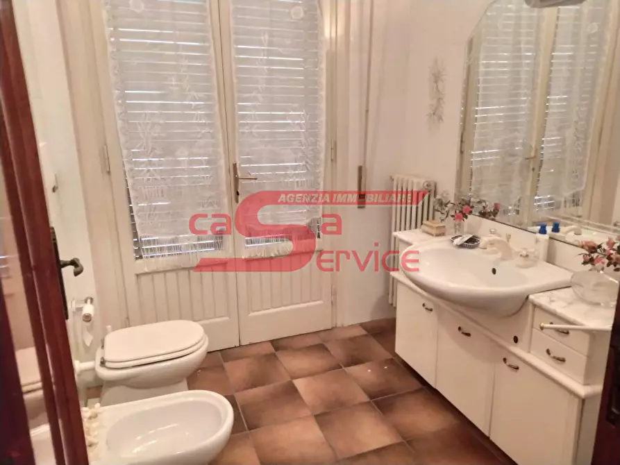 Immagine 30 di Villa in vendita  a Montecatini Terme