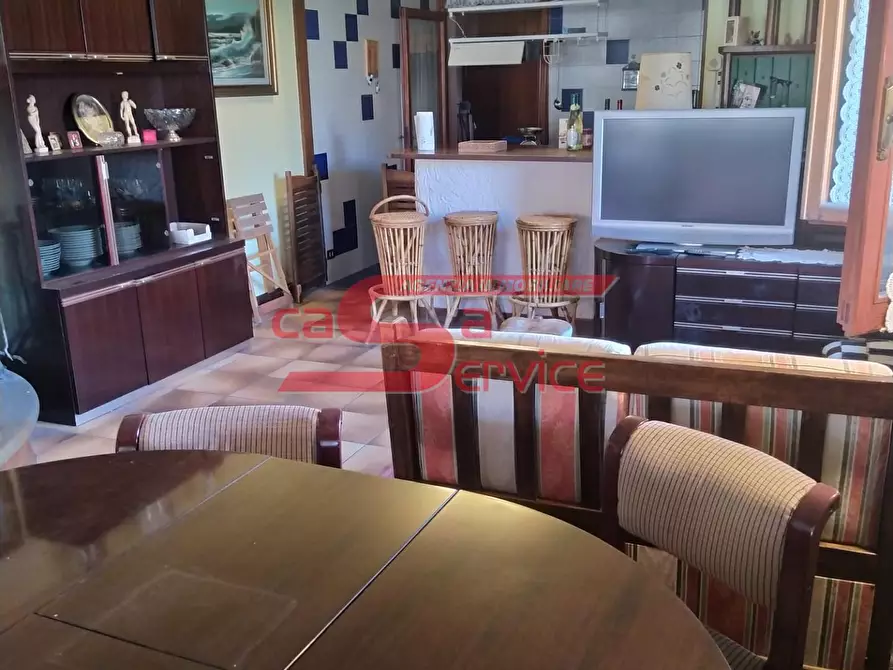 Immagine 36 di Villa in vendita  a Montecatini Terme